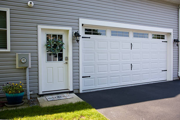 24/7 Emergency Garage Door Panel Replacement experts in Manchester, WA